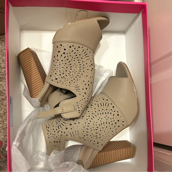 Abby Open Toe Shootie - Picture 2 of 5